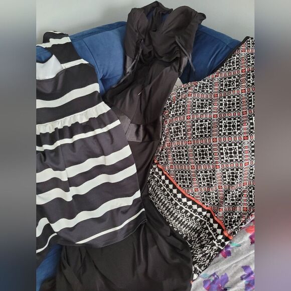 One Dress  - Picture 16 of 16